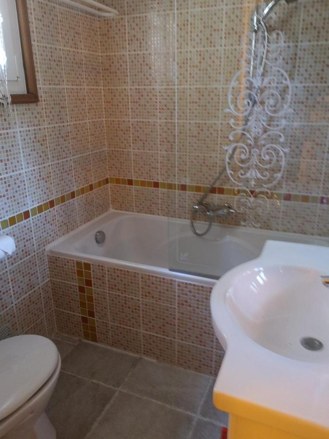 Chambre D'Hote "Avignon" Aramon Exterior foto